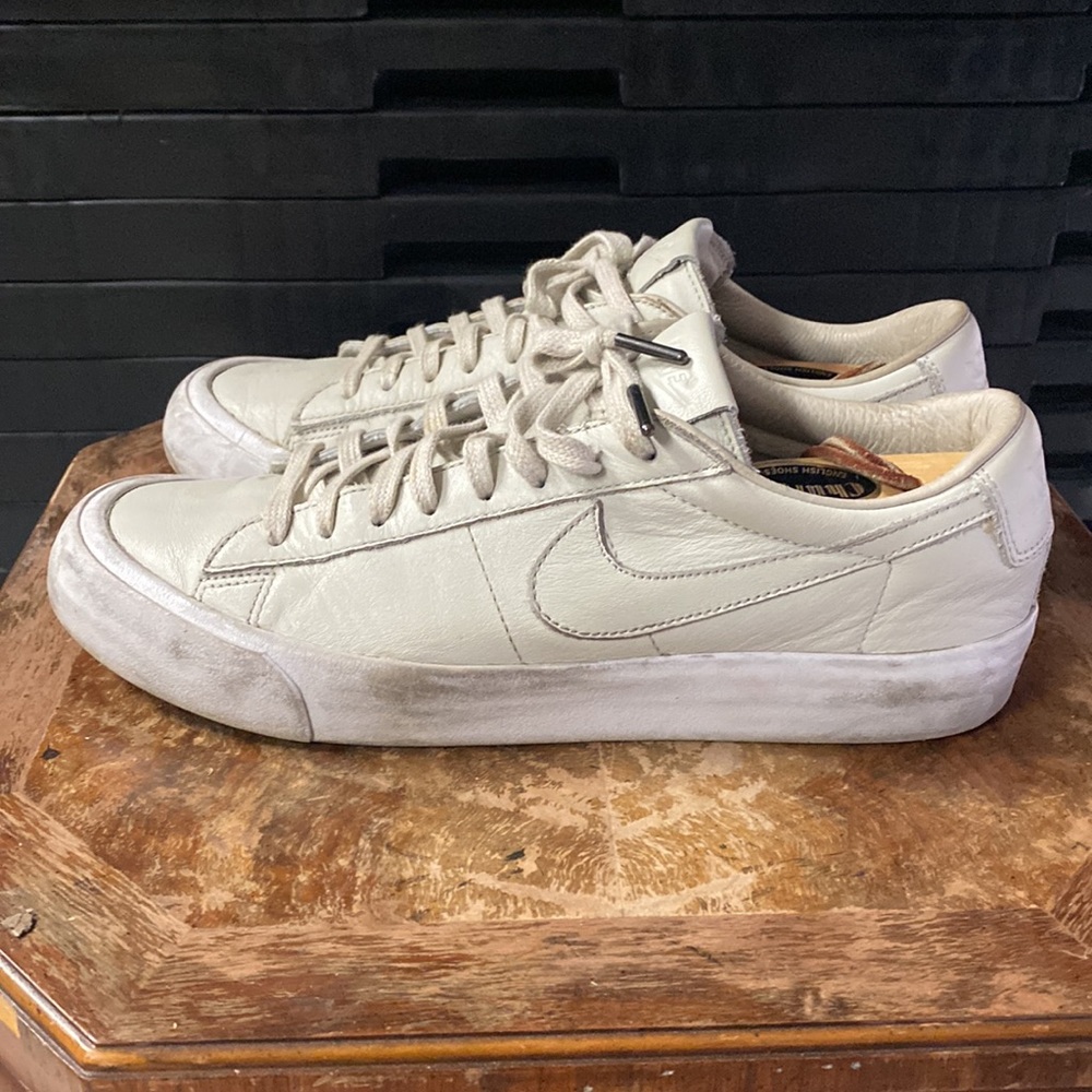 Nike - Picture 2 of 6